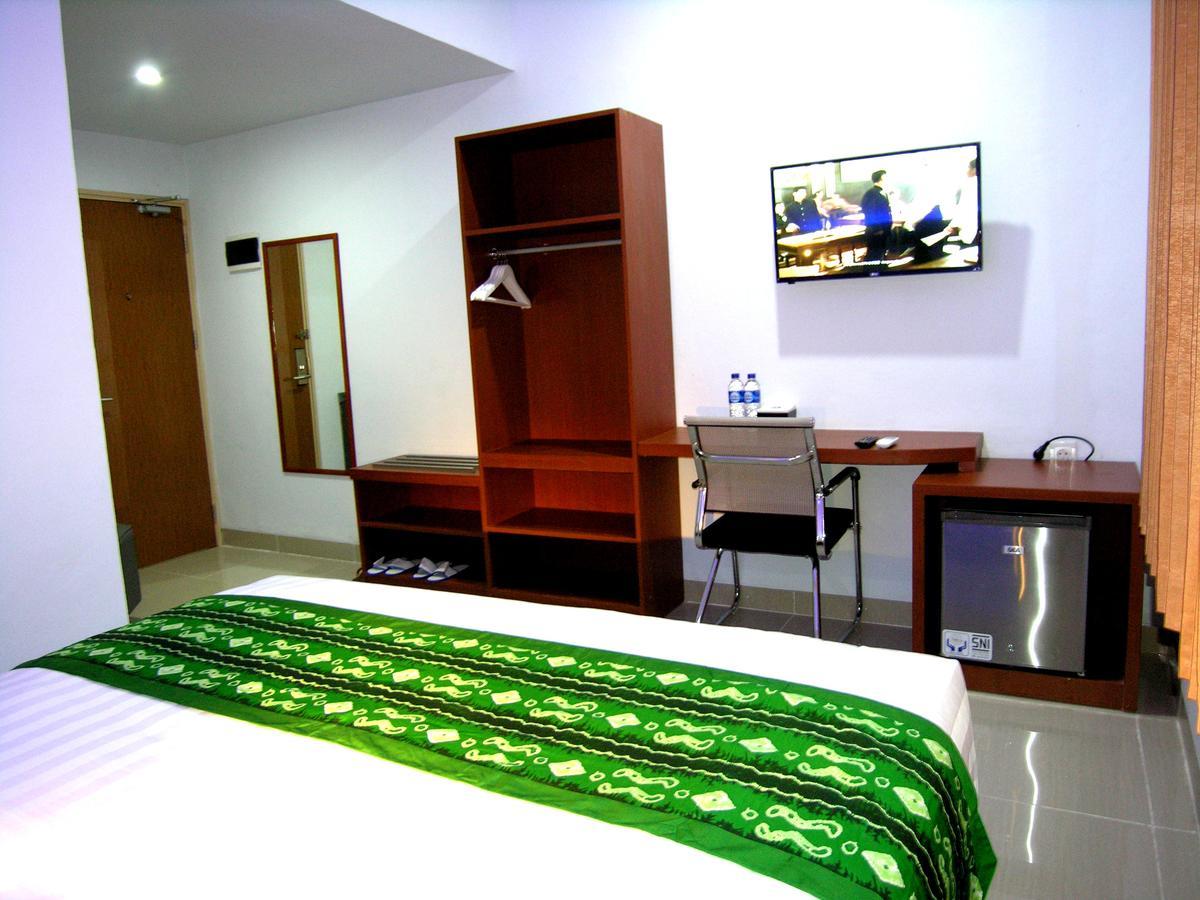 בנג'ארמאסין Hotel Delima מראה חיצוני תמונה