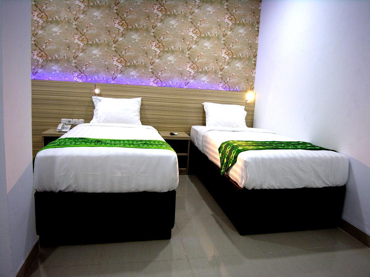 בנג'ארמאסין Hotel Delima מראה חיצוני תמונה
