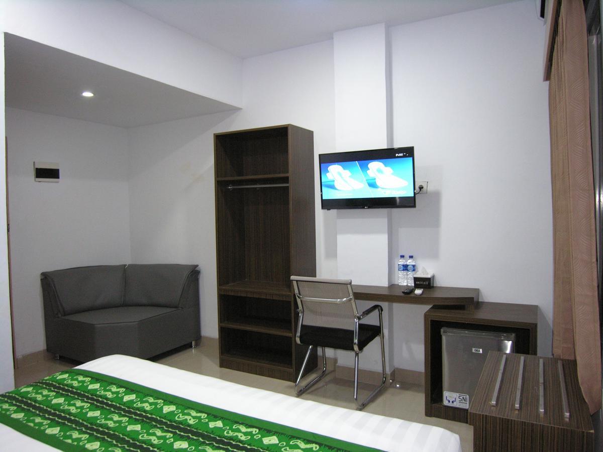 בנג'ארמאסין Hotel Delima מראה חיצוני תמונה