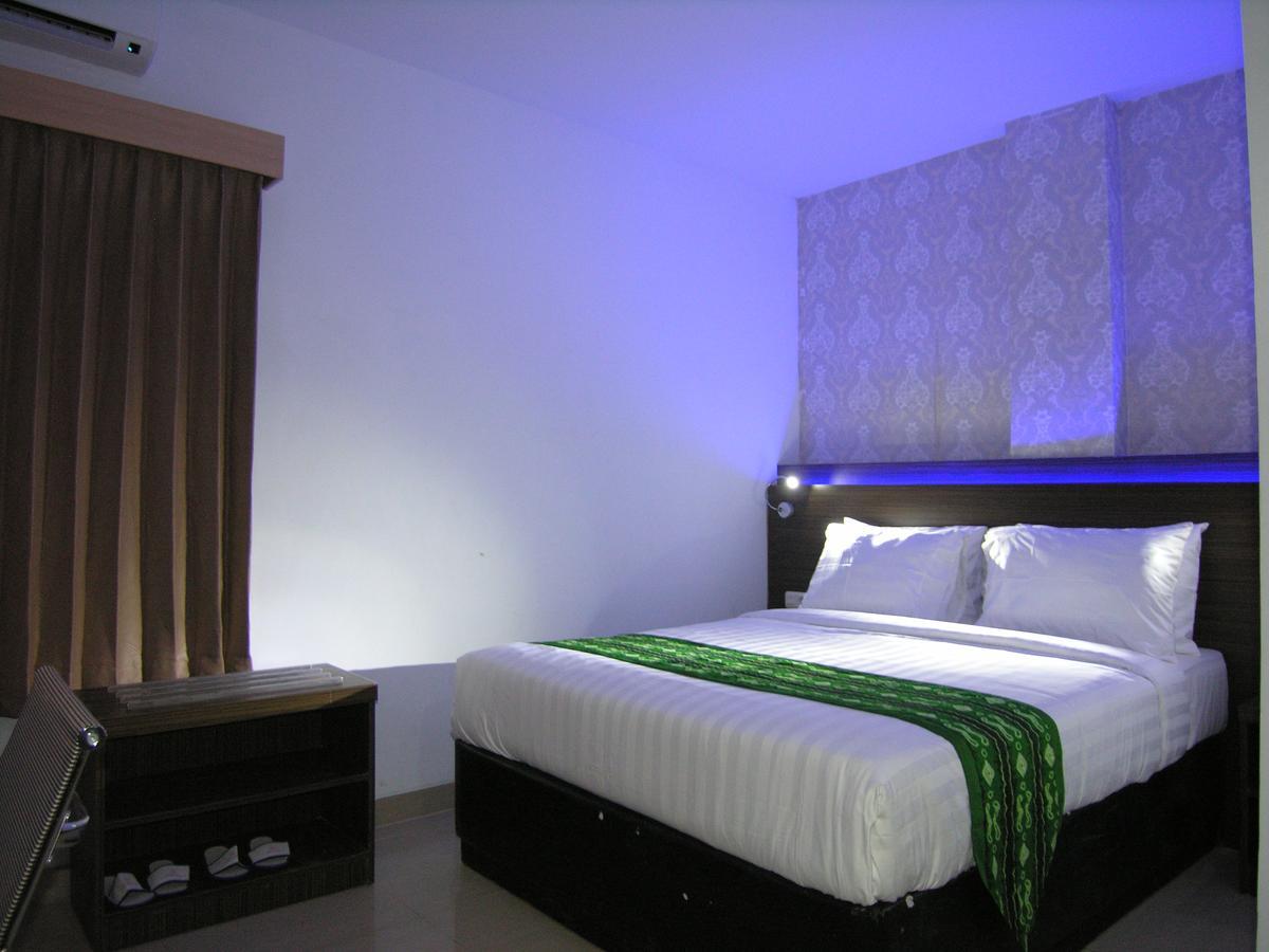 בנג'ארמאסין Hotel Delima מראה חיצוני תמונה